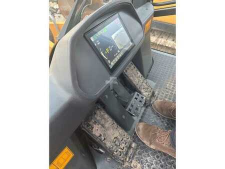 Nakládací pásová vozidla 2023 Liebherr LR636 (10)