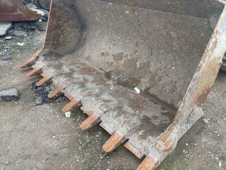 Nakládací pásová vozidla 2023 Liebherr LR636 (8)