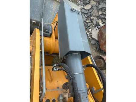 Nakládací pásová vozidla 2023 Liebherr LR636 (9)