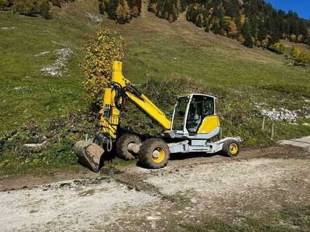 Pozostałe 2013 MENZI MUCK M325 (1)