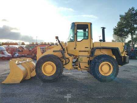 Chargeuse sur pneus 1998 Komatsu WA270-3 (4)