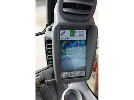 Escavatori cingolati 2018 Hitachi ZX135US-6 (9)