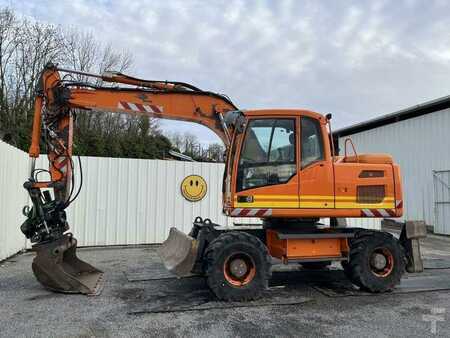 Mobilní bagry 2012 Volvo EW140D (3)