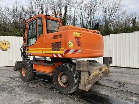 Mobilní bagry 2012 Volvo EW140D (5)