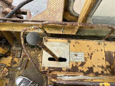 Miscelaneo 1978 Caterpillar 825 + porte engins (41)