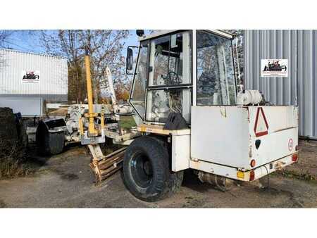 Niveleuse 1995 Mbu G100A (1)