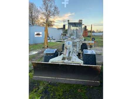 Niveleuse 1995 Mbu G100A (2)