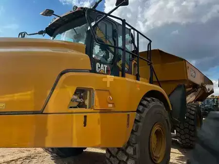 Artikulerte dumpere 2021 Caterpillar 740GC (3)