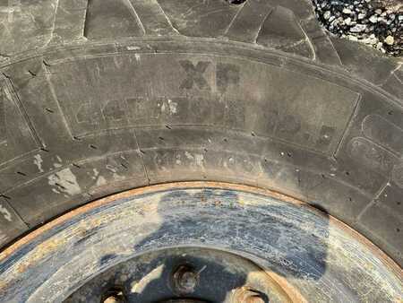 Koparki kołowe 2004 Fiat Kobelco E145W (27)