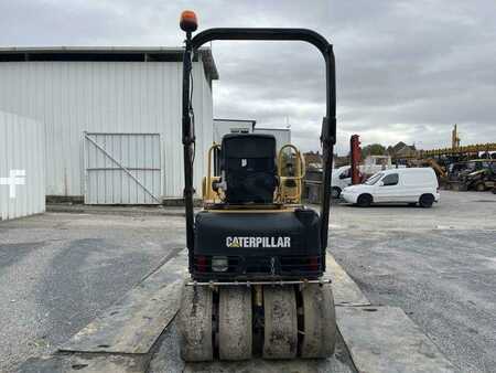 Fåren ruller 2003 Caterpillar CB225D (10)