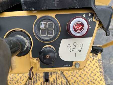 Fåren ruller 2003 Caterpillar CB225D (39)