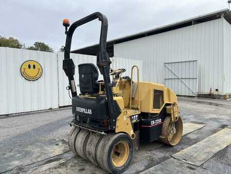 Fåren ruller 2003 Caterpillar CB225D (6)