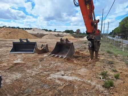 Escavatori cingolati 2016 Hitachi ZX300LCN-6 (7)