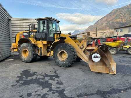 Chargeuse sur pneus 2014 Caterpillar 962K (1)