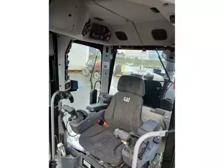 Grejdry 2018 Caterpillar 120M2 (11)