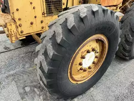 Grejdry 1984 Caterpillar 120G (19)