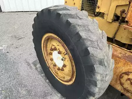 Grejdry 1984 Caterpillar 120G (20)