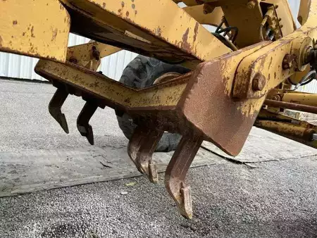 Grejdry 1984 Caterpillar 120G (26)