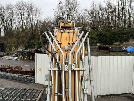 Escavatori cingolati 2018 Liebherr R926 COMPACT (44)