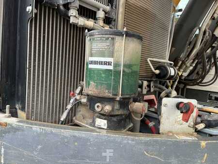Escavatori cingolati 2018 Liebherr R926 COMPACT (48)