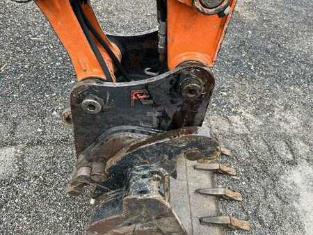 Mini-koparki 2012 Hitachi ZX60USB-3 CLR (17)