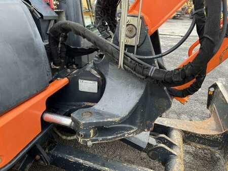 Mini-koparki 2012 Hitachi ZX60USB-3 CLR (29)