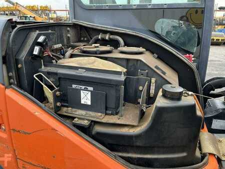 Mini-koparki 2012 Hitachi ZX60USB-3 CLR (31)