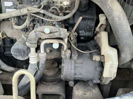 Mini-koparki 2012 Hitachi ZX60USB-3 CLR (34)