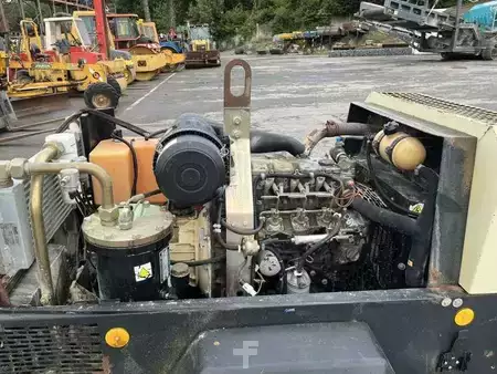 Outro 2001 Ingersoll rand R1090 (20)