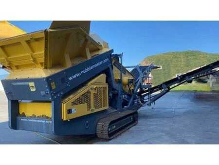 Outro 2013 RUBBLE MASTER HS3500 (2)