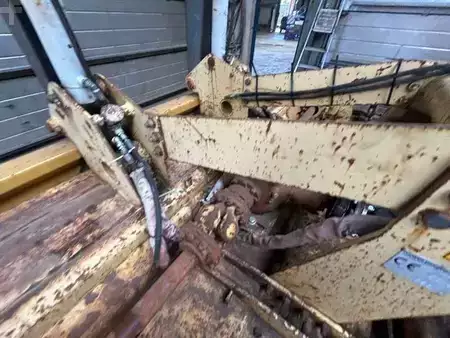 Cargadoras sobre orugas 2012 GALOTRAX 400 (21)