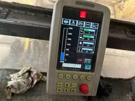 Cargadoras sobre orugas 2012 GALOTRAX 400 (30)