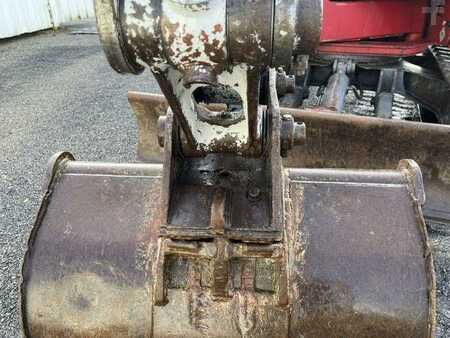 Lánctalpas kotrógép 2007 Takeuchi TB180FR (16)