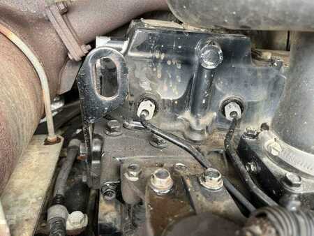 Lánctalpas kotrógép 2007 Takeuchi TB180FR (39)