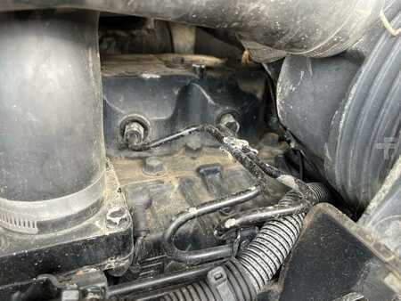 Lánctalpas kotrógép 2007 Takeuchi TB180FR (40)