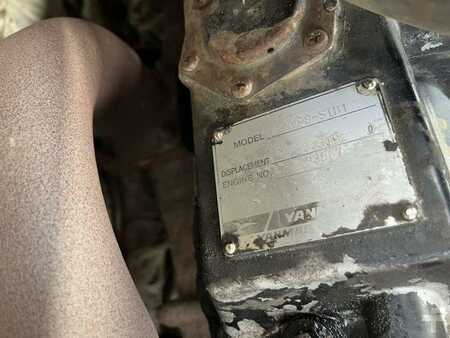 Lánctalpas kotrógép 2007 Takeuchi TB180FR (43)