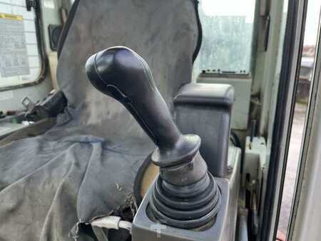 Lánctalpas kotrógép 2007 Takeuchi TB180FR (45)