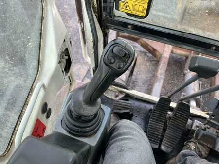 Lánctalpas kotrógép 2007 Takeuchi TB180FR (50)