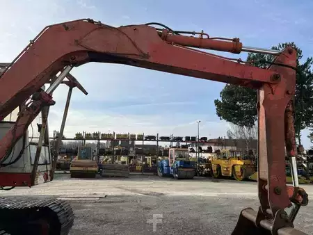 Escavatori cingolati 1985 Poclain 75CKB (16)