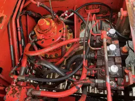 Escavatori cingolati 1985 Poclain 75CKB (34)