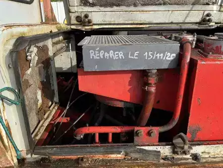 Escavatori cingolati 1985 Poclain 75CKB (36)