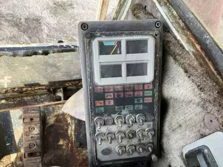 Escavatori cingolati 1985 Poclain 75CKB (44)