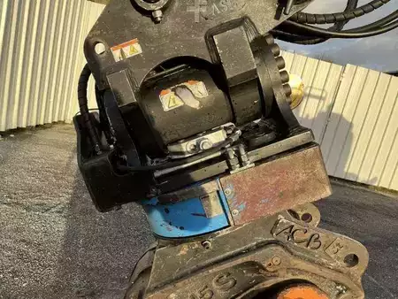 Koparki kołowe 2017 Hitachi ZX145W-6 (11)