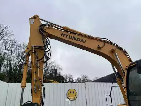 Pelles sur chenilles 2010 Hyundai ROBEX140LC-9 (15)