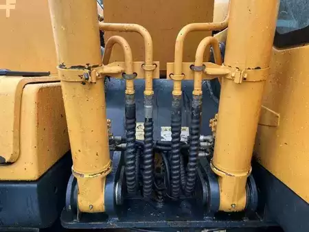 Pelles sur chenilles 2010 Hyundai ROBEX140LC-9 (17)