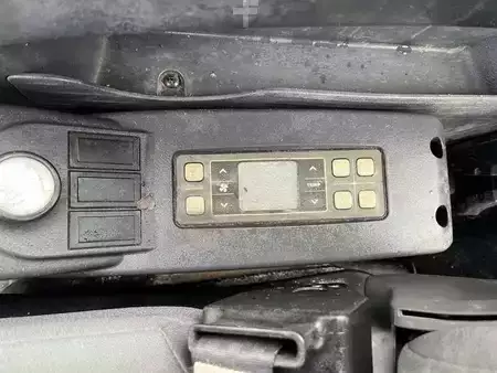 Pelles sur chenilles 2010 Hyundai ROBEX140LC-9 (41)