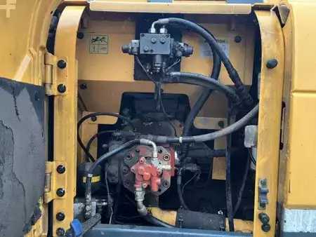 Pelles sur chenilles 2010 Hyundai ROBEX140LC-9 (44)