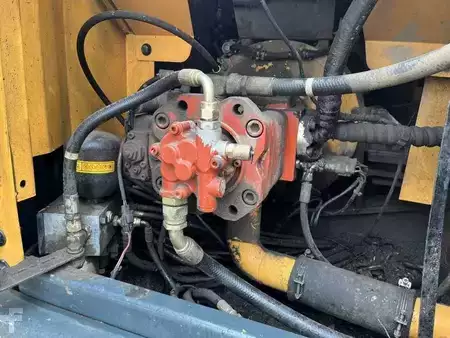 Pelles sur chenilles 2010 Hyundai ROBEX140LC-9 (45)