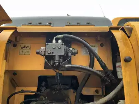 Pelles sur chenilles 2010 Hyundai ROBEX140LC-9 (46)