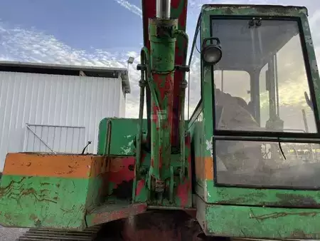 Escavatori cingolati 1985 Poclain 90 (14)